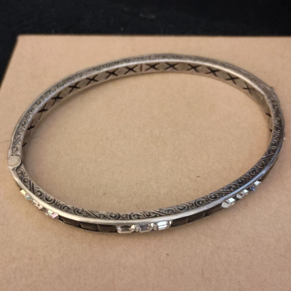 Art Deco Revival Black Clear Rhinestone Silver Tone Bangle Bracelet VTG SKUJ073 - Picture 5 of 7